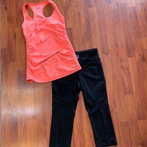 Women’s workout outfit capri medium old navy